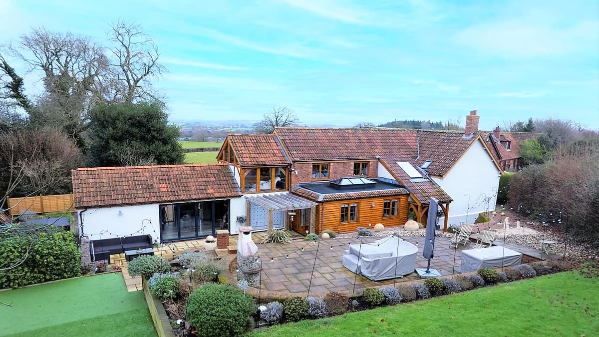 Quantocks Spaxton farmhouse for sale is more than 300 years old wsfp